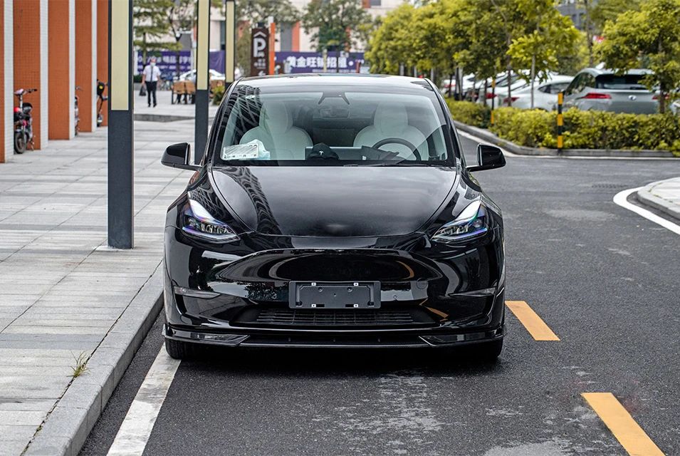 Car Modification Body Parts PP Material Or Carbon Fiber Front Lip Suitable For Tesla Model Y front lip